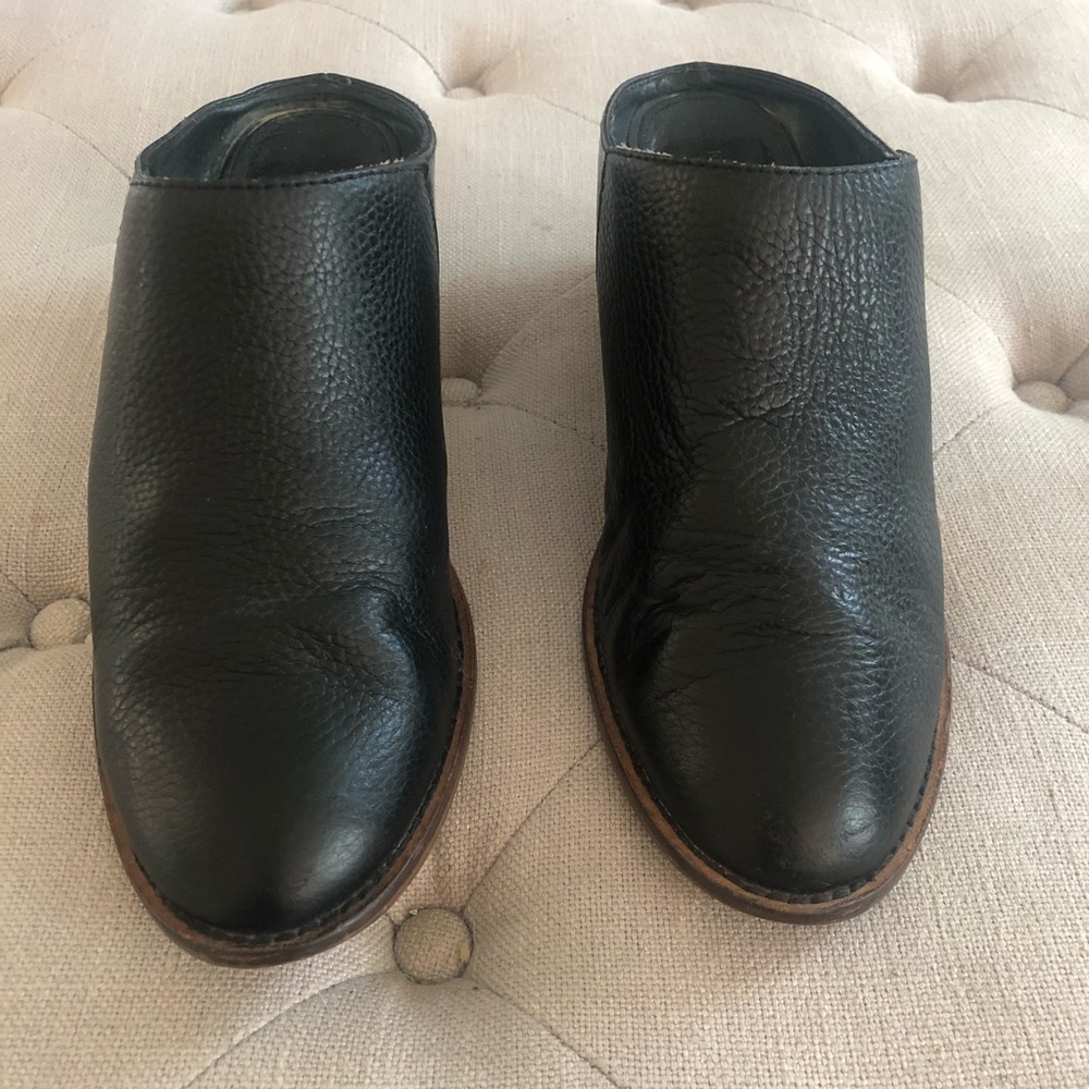 Kelsi Dagger Slide On Bootie size 8